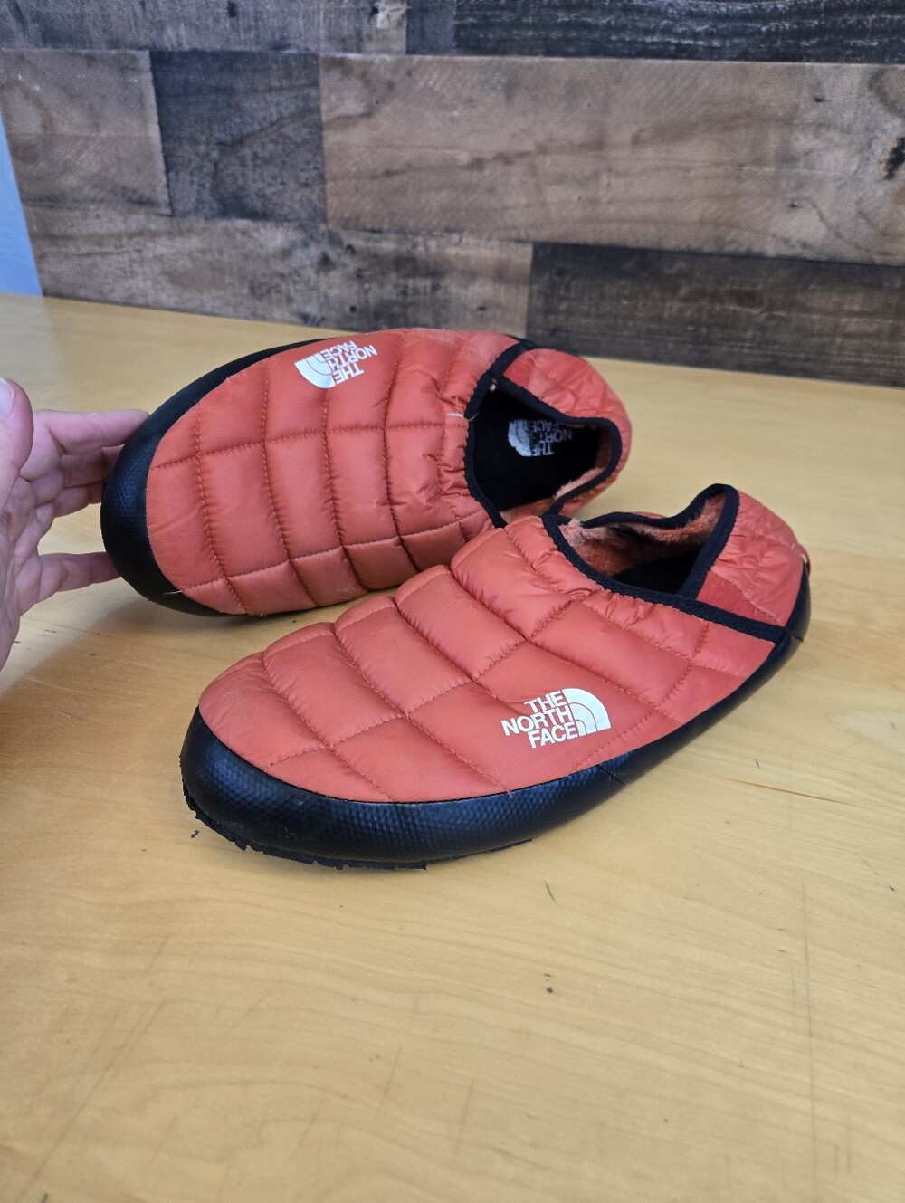 The North Face ThermoBall Mule V Men's Slippers Retro Orange/Black US 12
